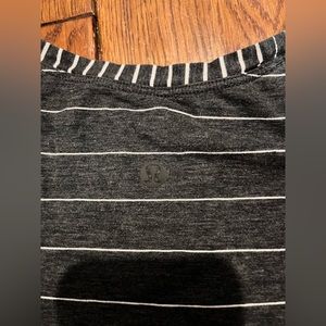 Lululemon t shirt